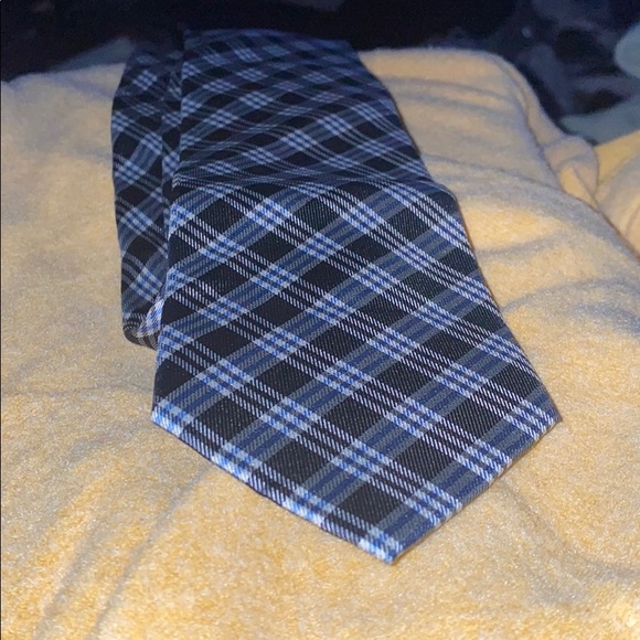Fashionable tie - Picture 2 of 3